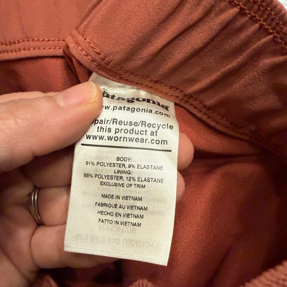 Patagonia Fleetwith Skort Spanish Red Size Large NWT Outdoor Hiking Travel - Picture 7 of 7